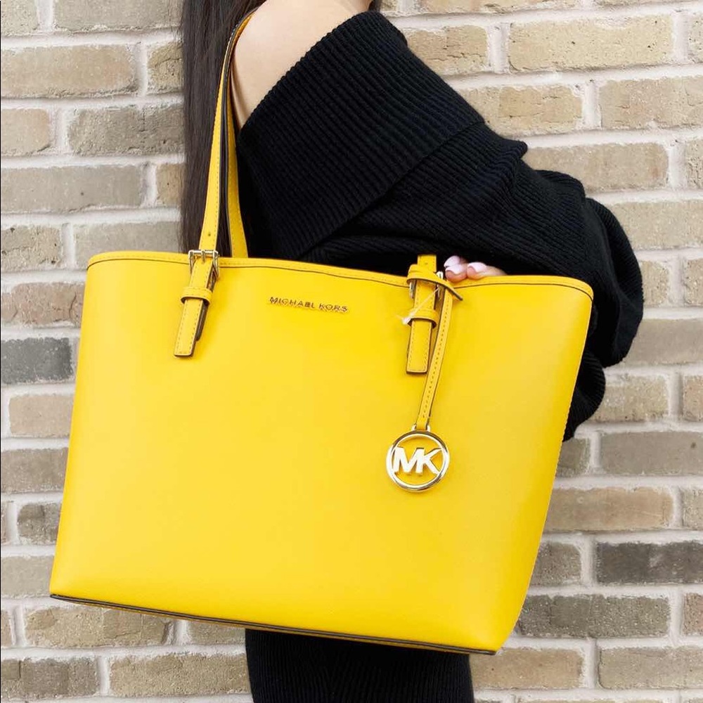 Gaby’sBags👜 Michael Kors Carryall Tote - Picture 4 of 6